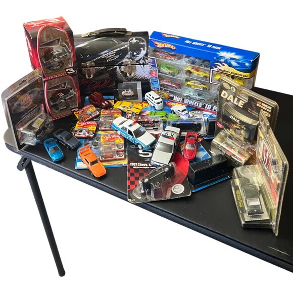 HOT WHEELS & NASCAR Mixed lot of different things (found inside a storage unit)